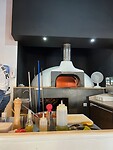 46 - Mooie grote pizza oven bij de Italiaan